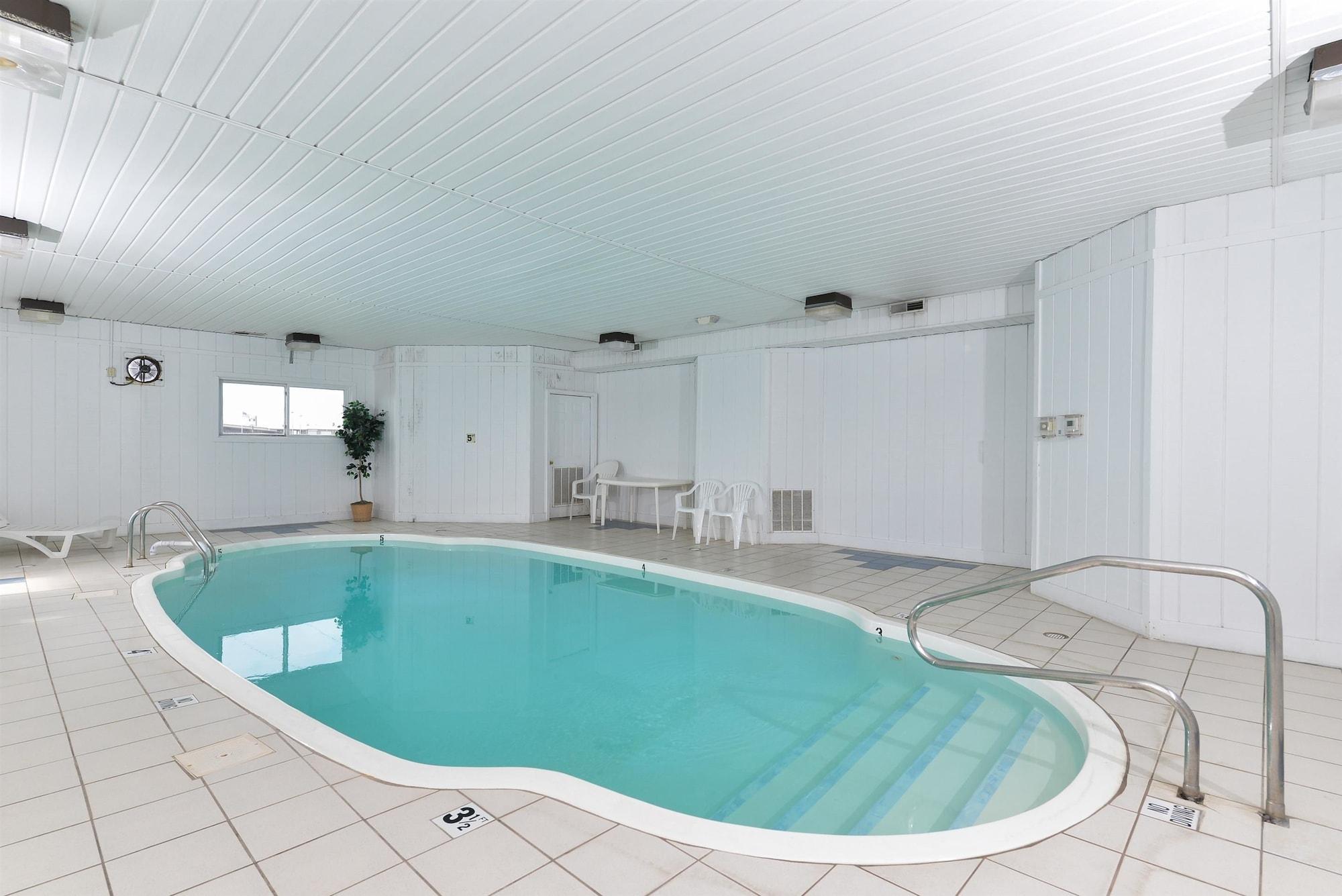 Ramada By Wyndham Effingham Hotel Eksteriør billede