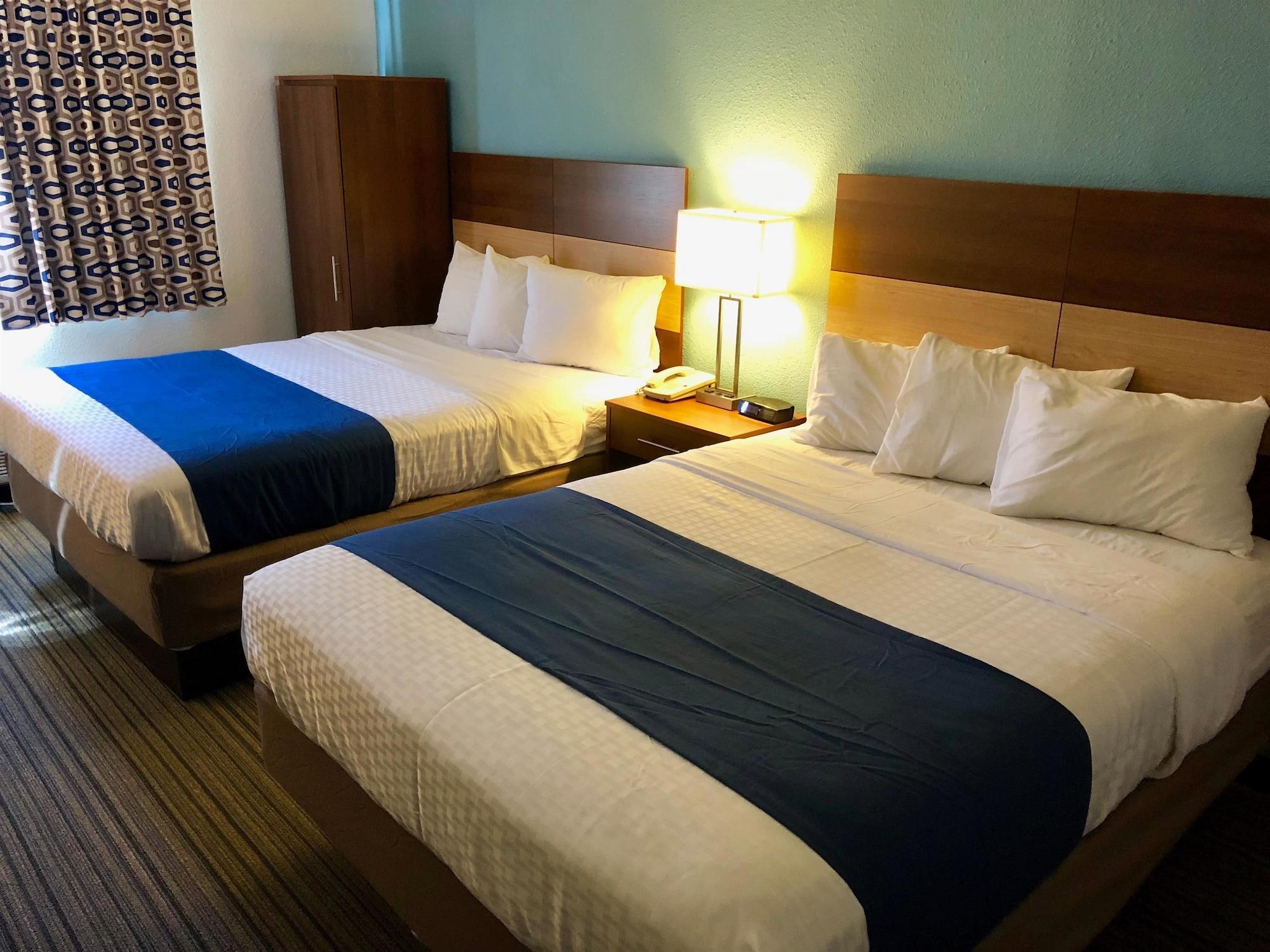 Ramada By Wyndham Effingham Hotel Eksteriør billede