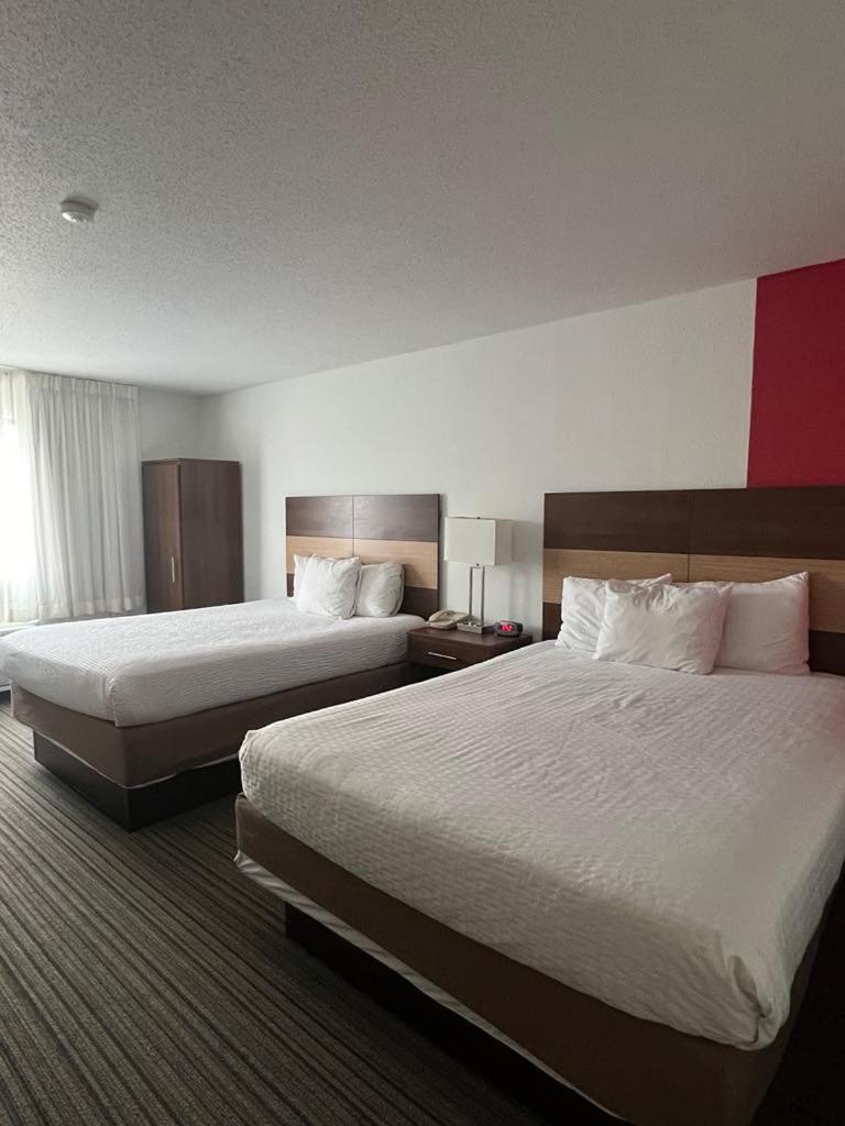 Ramada By Wyndham Effingham Hotel Eksteriør billede